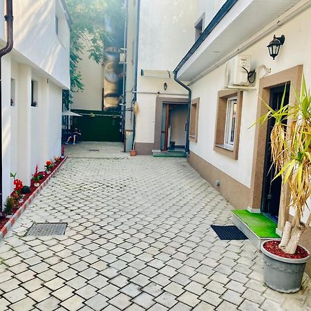 بيت شباب Cazan House بوخارست المظهر الخارجي الصورة