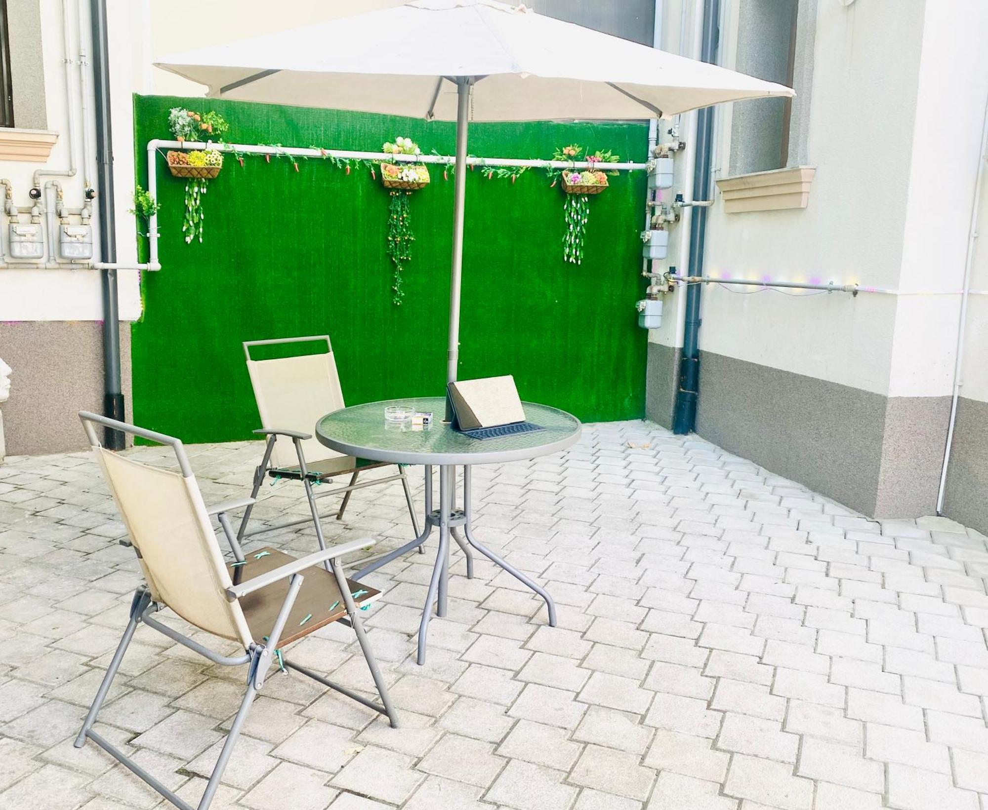 بيت شباب Cazan House بوخارست المظهر الخارجي الصورة